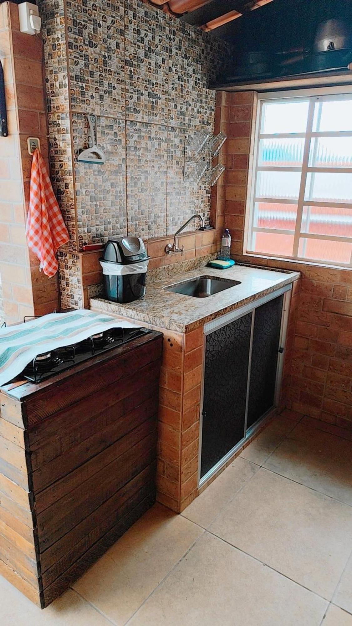 Casa Temporada Espaco Sara Com Piscina, Churrasqueira Totalmente Privada A 5Min Do Centro E Do Parque Das Aguas *